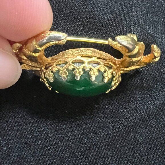 Vintage Crab Brooch Gold Tone Green Cabochon Cancer Zodiac Pin Costume Jewelry - Picture 8 of 11